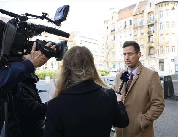Gulyás Gergely szavaz 2022 választás