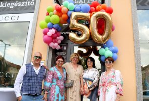 Szeged, Prágai látszerészet, 50 éves, szemüveg, vállalkozás, Bartók tér