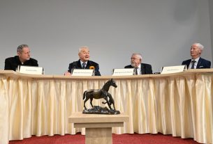 Kunfakó ló jellegű tenyésztését mutatták be a Magyarságkutató Intézetben