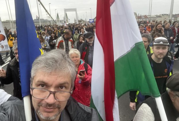 Tüntetés Budapesten a gyülekezési jog csorbítása miatt
