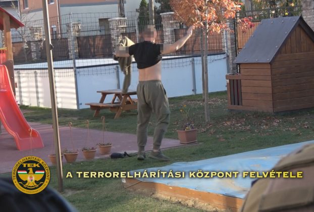 Késes ámokfutó egy budapesti óvodában